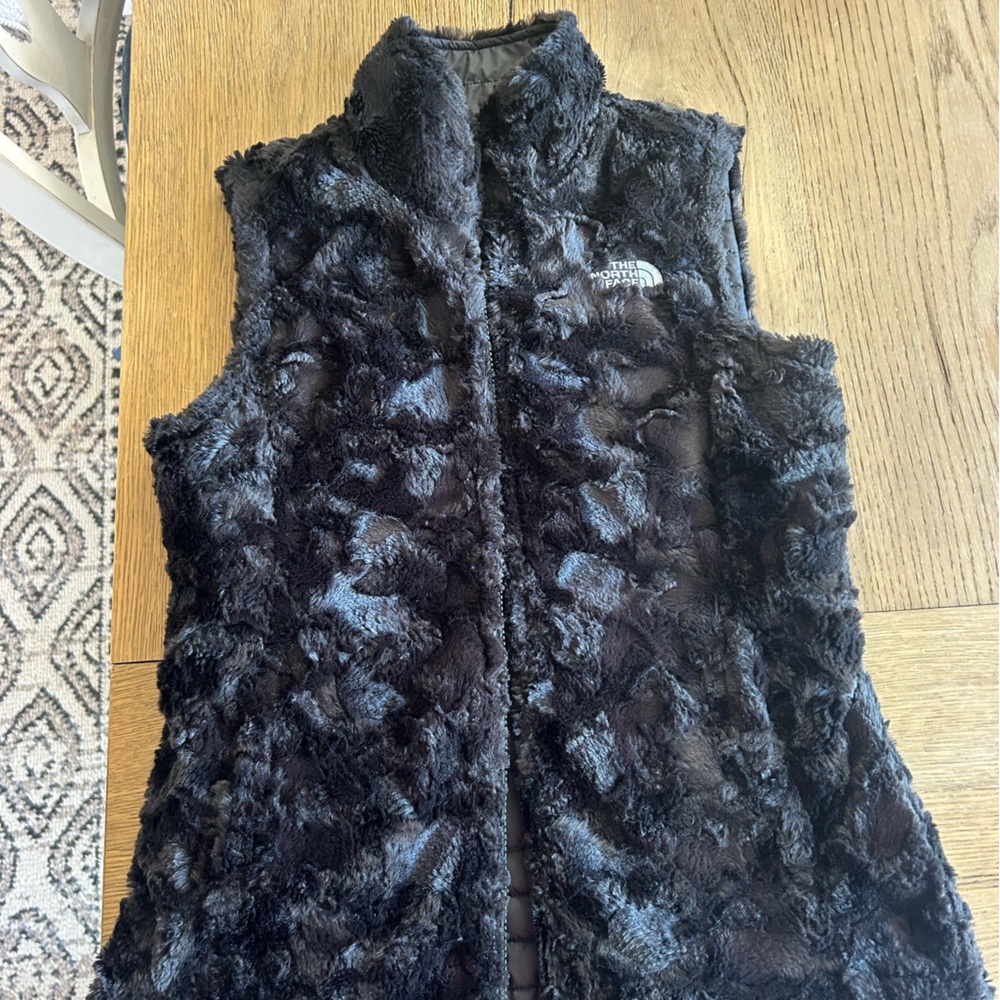 The North Face Women's reversible Black Vest